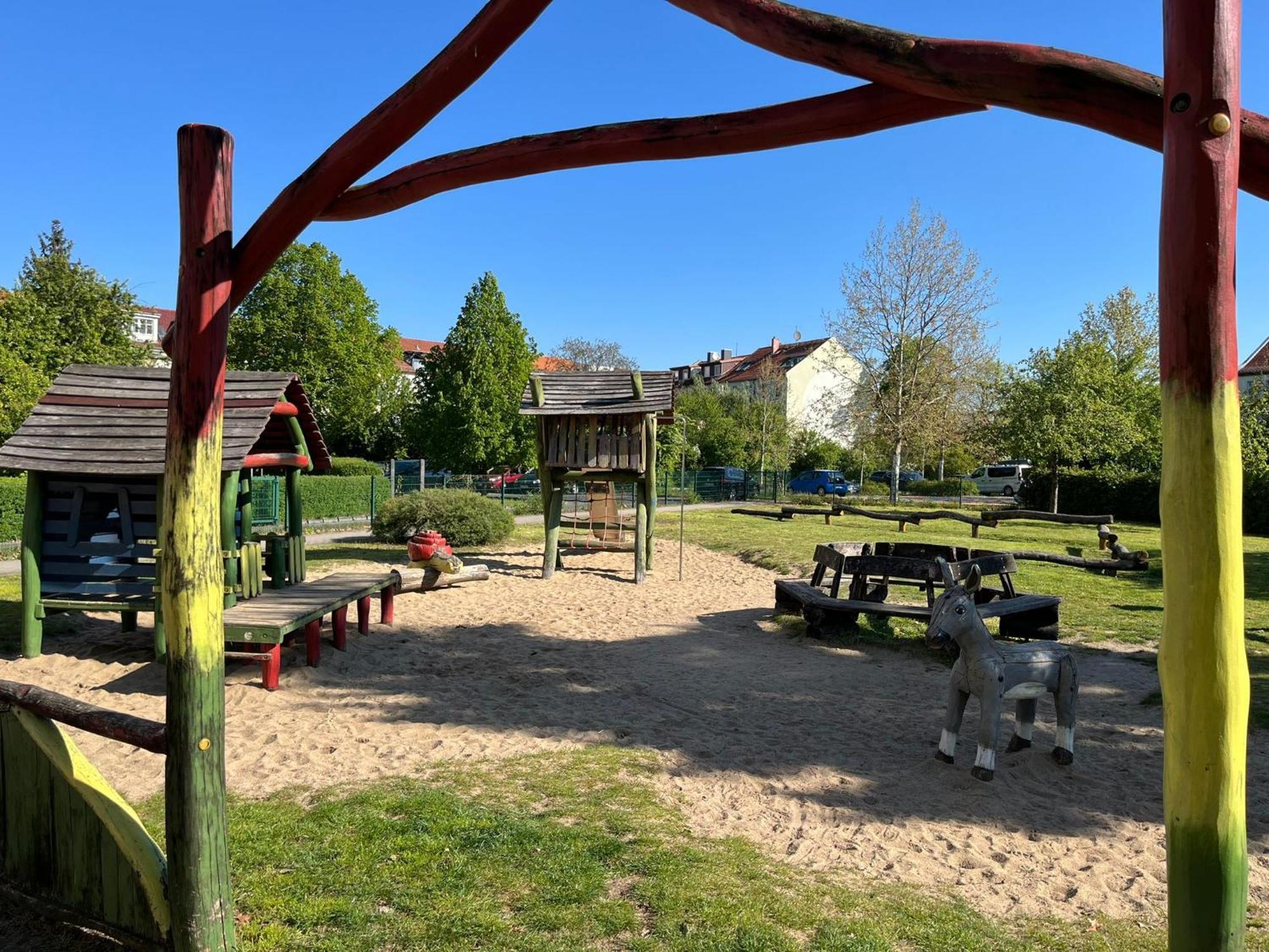 Fewo "Franzi" 5 Personen, Zentrale Lage, Parkplatz Dessau-Rosslau Zewnętrze zdjęcie